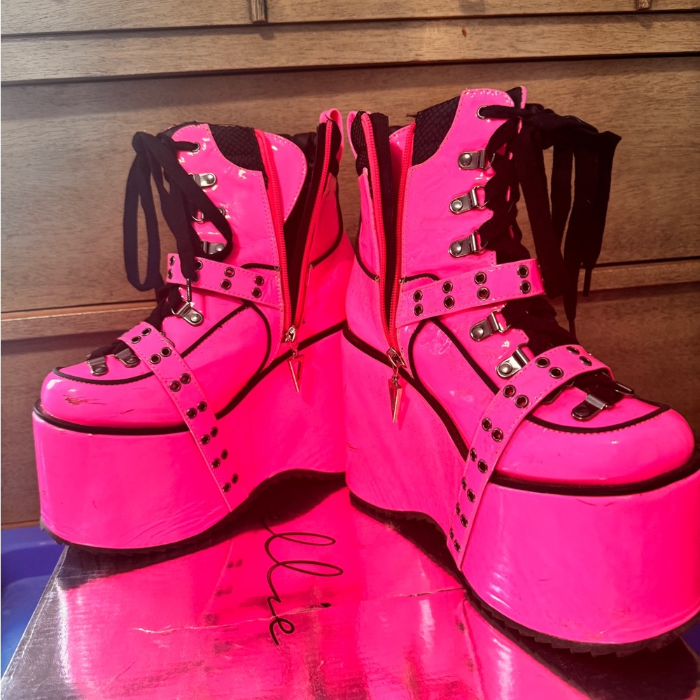 Vibrant Pink Platform Ankle Boots - Picture 3 of 8